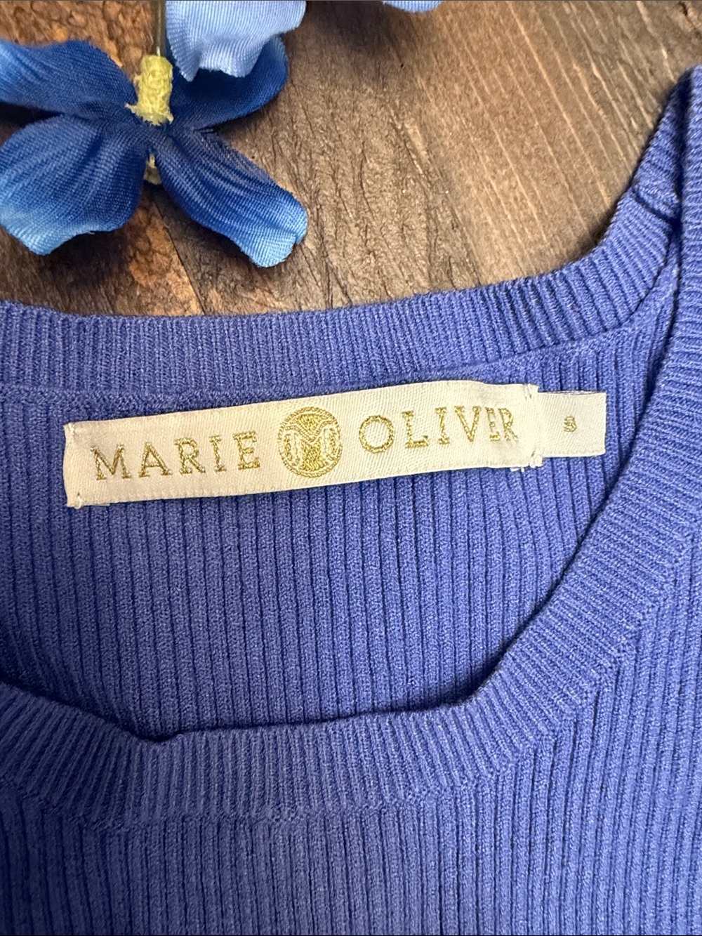 Marie Oliver Periwinkle Blue Ribbed Knit Ruffle Sleeve Top Size Small - Picture 3 of 7